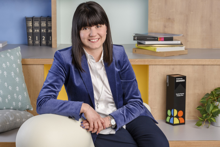 /uploads/posts/a67fdc7b7090f2ce6af057c97e7a62dece000835/images/Alexandra Bucur_menadżer ds. marketingu i komunikacji projektów.png
